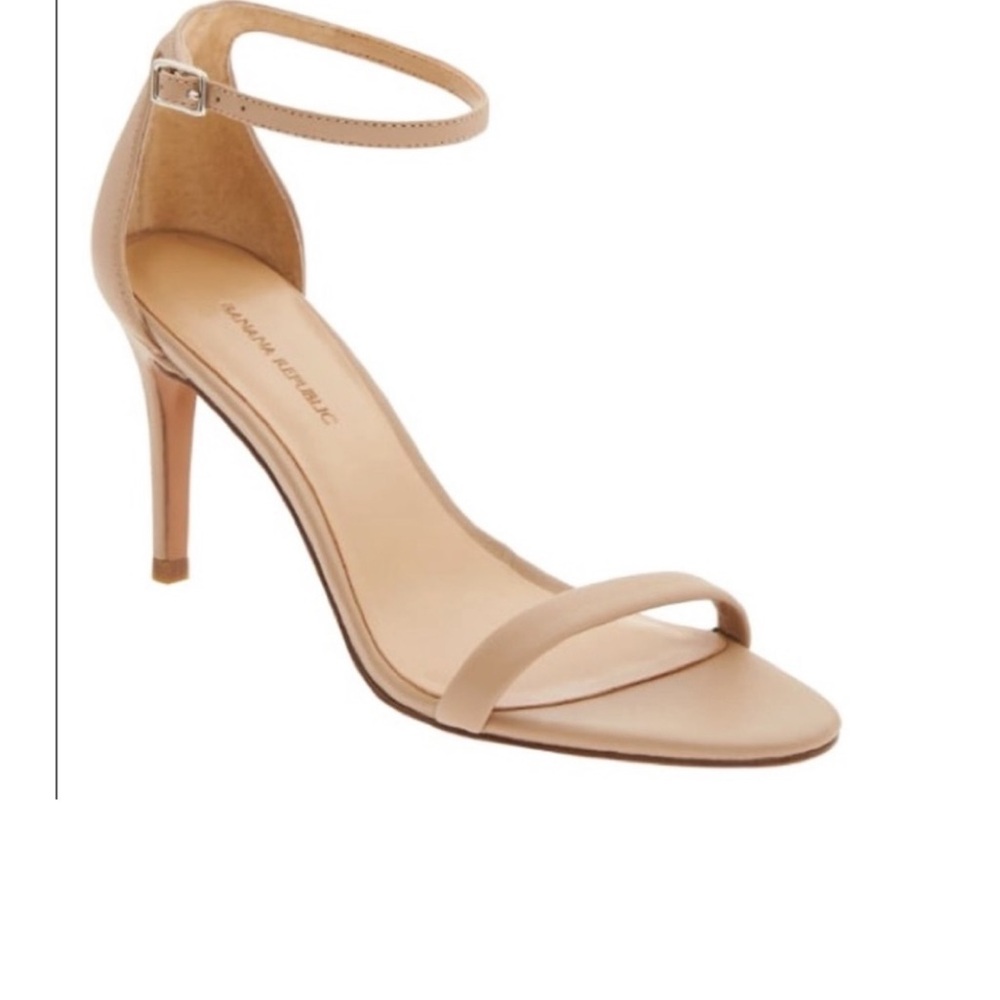 New Banana Republic Women's Beige Ankle Strap Heels